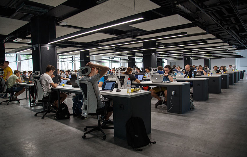 how a coworking space can turn your startup into success? - ied