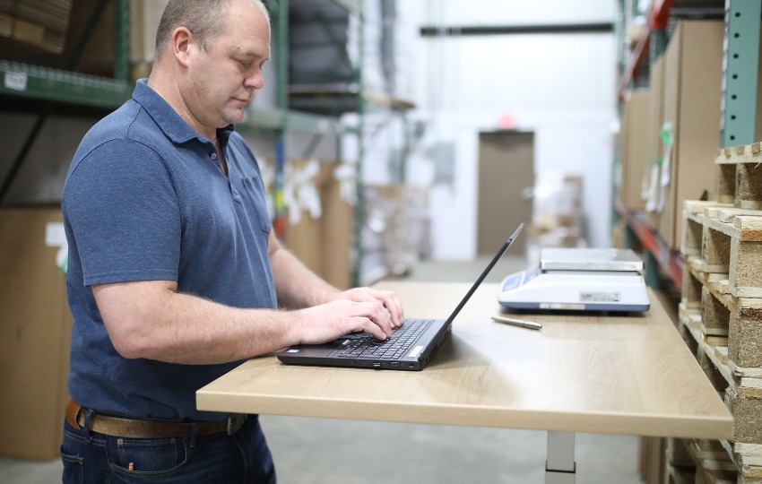 How to Start a Business with a Supply Chain Management System